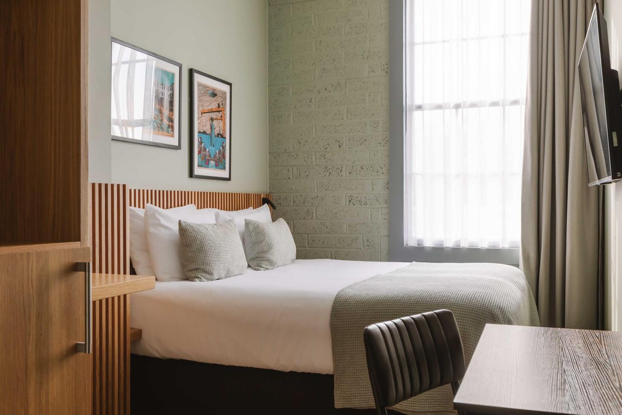 Haslem Hotel Лисбърн Екстериор снимка